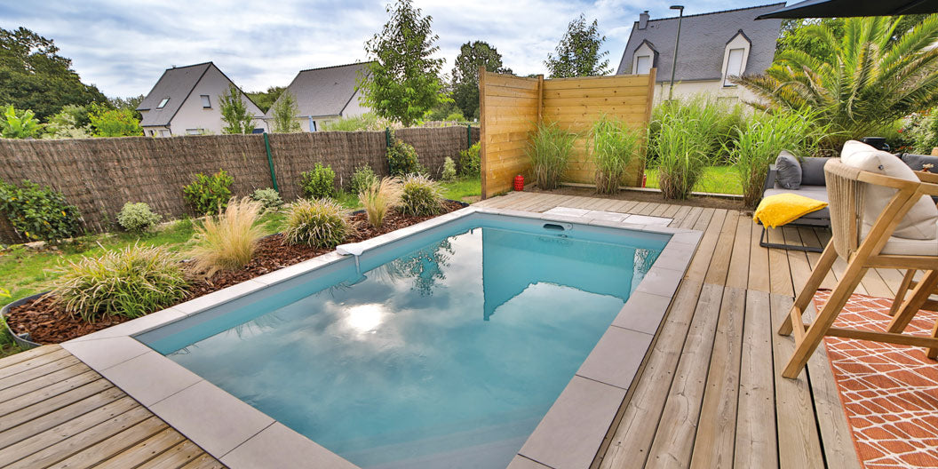 Une piscine économe : C’est la piscine Desjoyaux