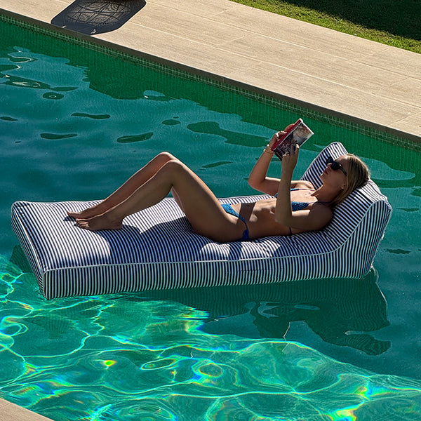 Luxury pool mattress
