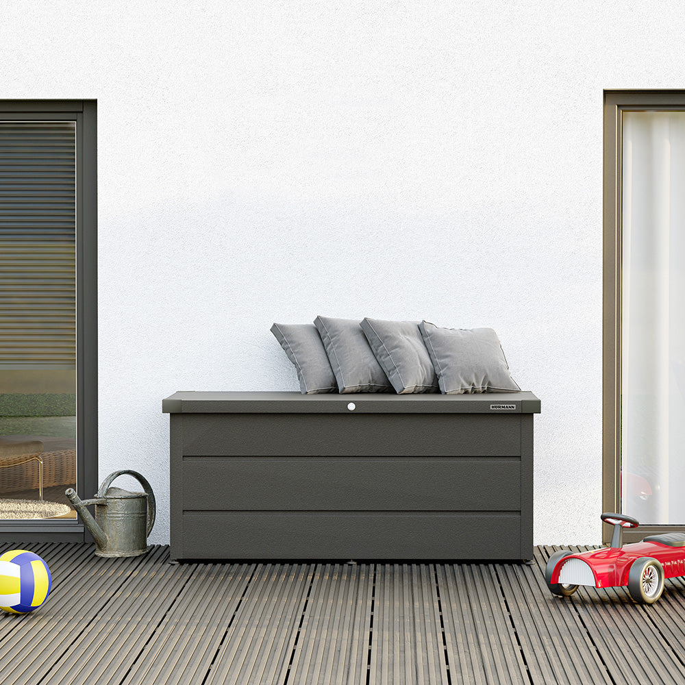 Tutto XL steel outdoor chest