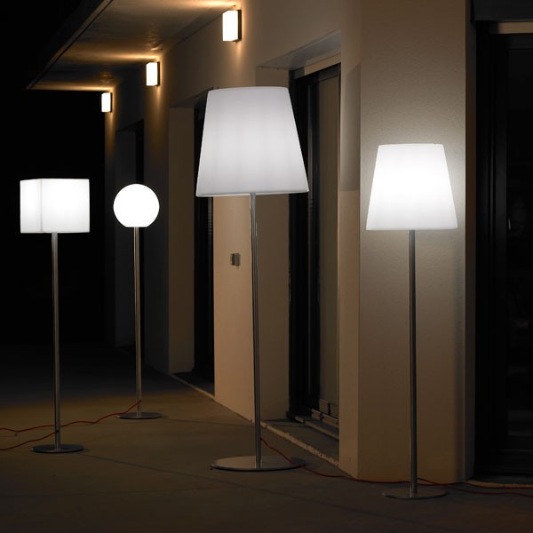 Lampe sur pied Cubico