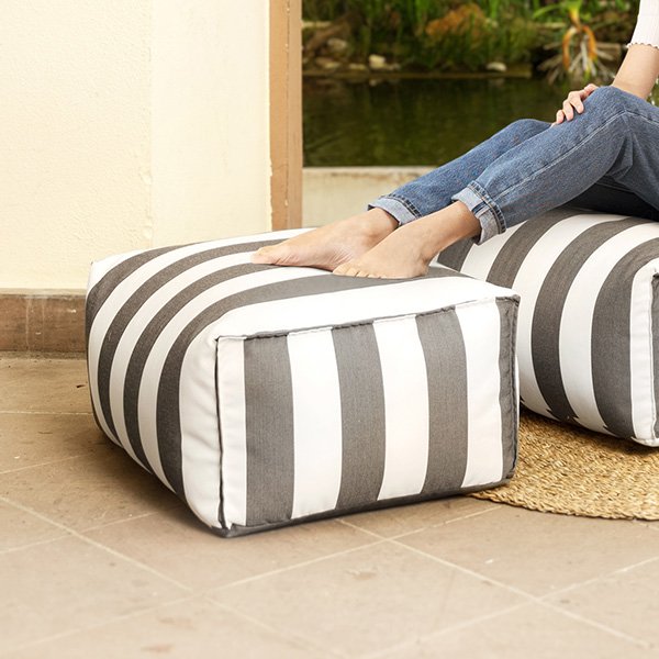 Pouf repose-pied extérieur Hello