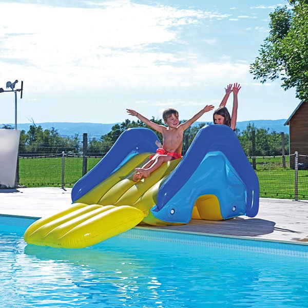 Toboggan géant piscine