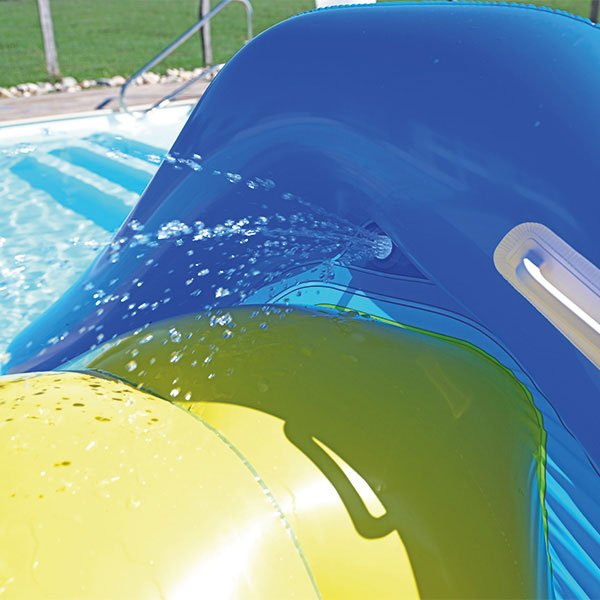 Toboggan géant piscine