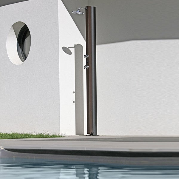 Aquabella solar pool shower