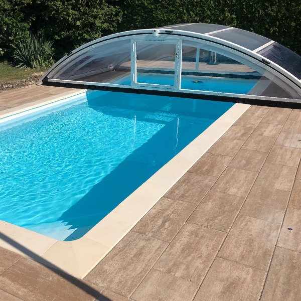 Abri mi-haut piscine