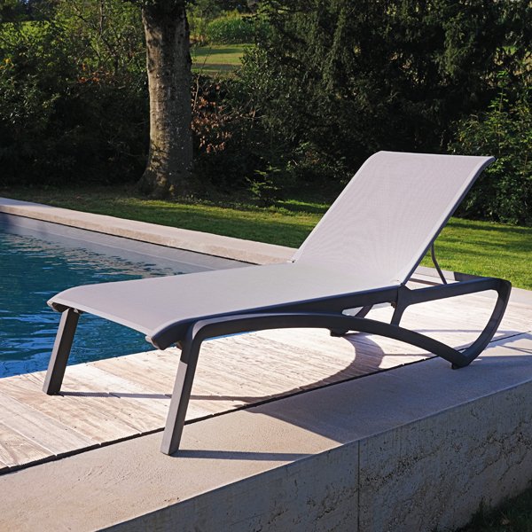 Chaise-longue extérieure Alizé Noire&Grise