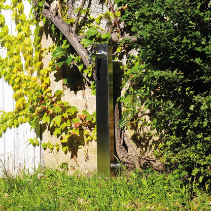 Fontaine borne jardin Fontana Quadrata Inox