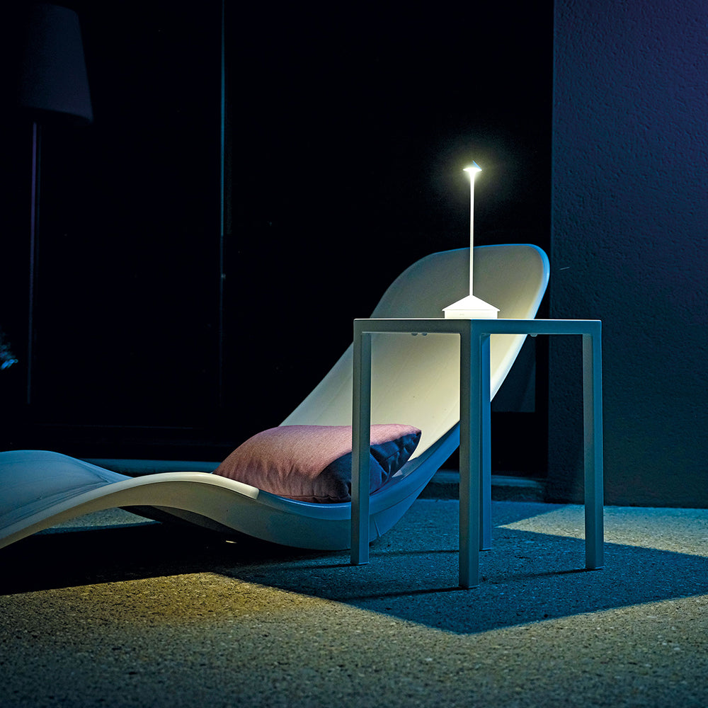 Lampe de table design Pinalight