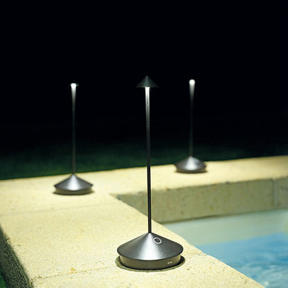 Lampe de table design Pinalight