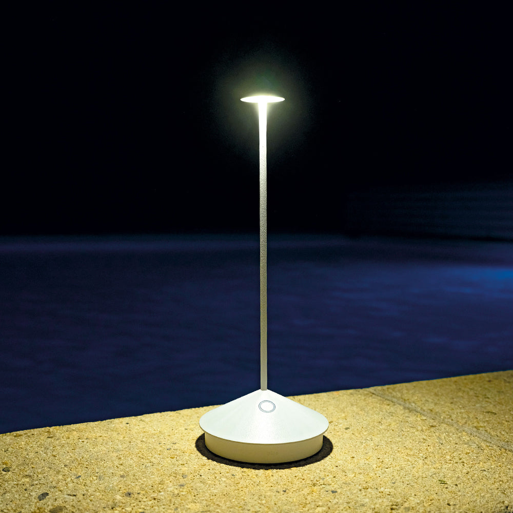 Lampe de table design Pinalight