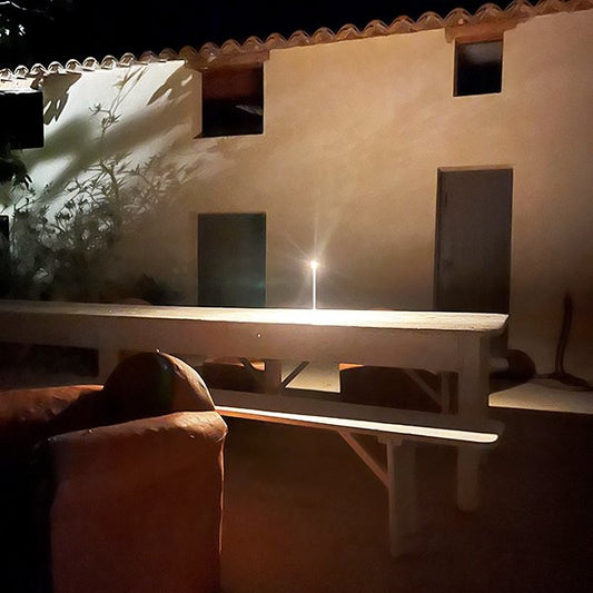 Lampe de table design Pinalight