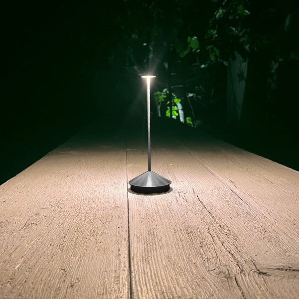Lampe de table design Pinalight