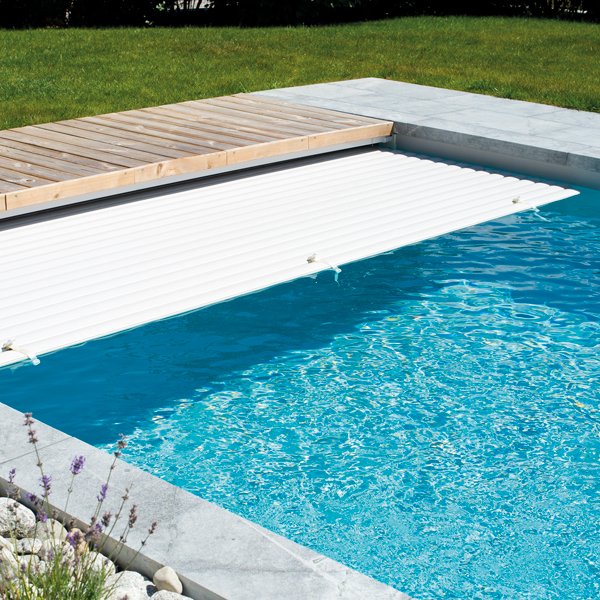 Volet roulant piscine immergé